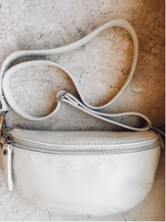 Shelly Bumbag in Cream by Debbie Katz